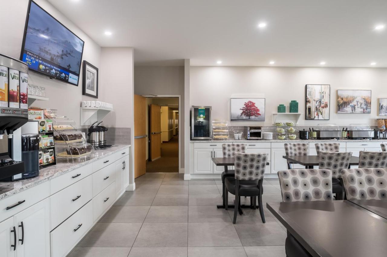 Amsterdam Inn & Suites Moncton Ngoại thất bức ảnh